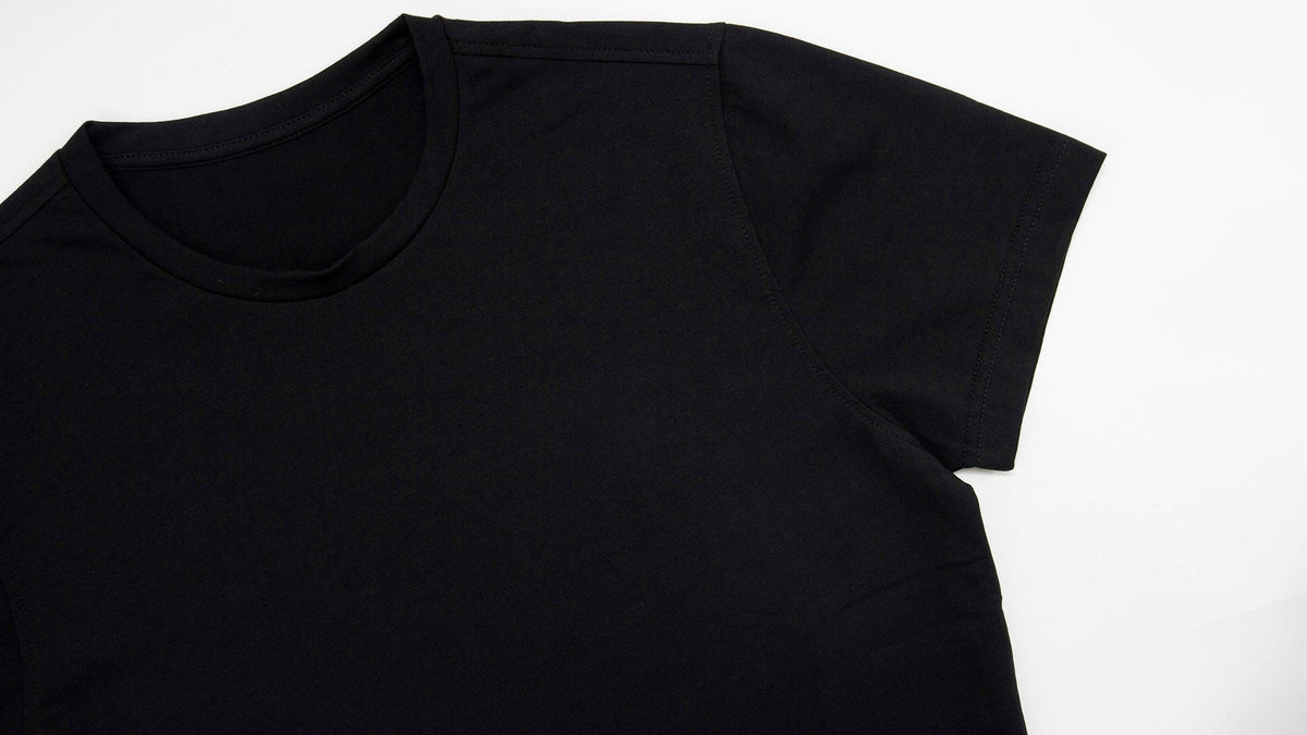 Everlane: A Marca de Camisetas que Cresceu com Transparência e Estilo